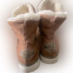 Women’s boots